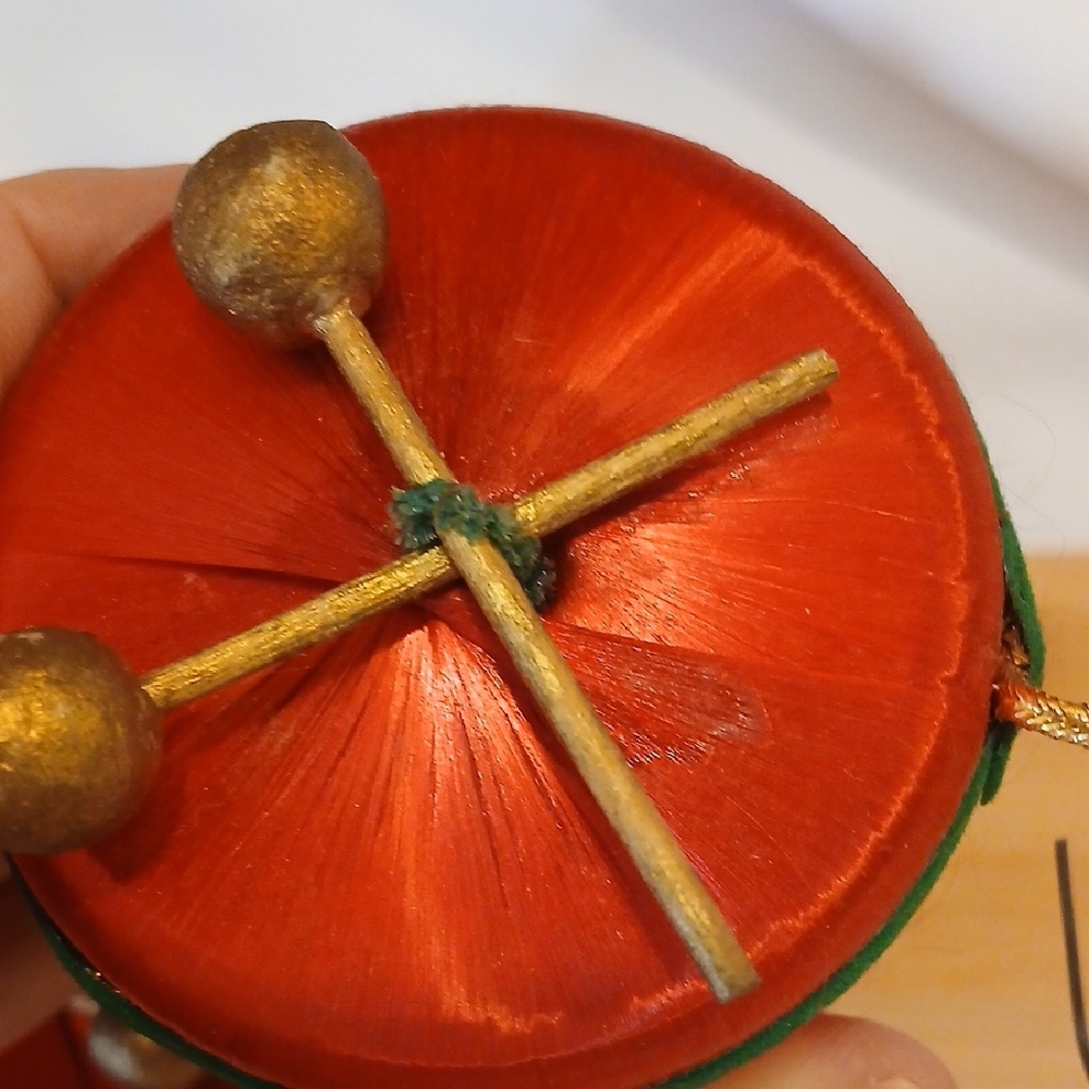 Vintage Christmas Drum Ornaments - Picture 14 of 15